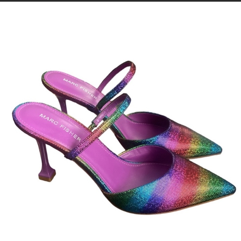 New Marc Fisher Hadais 2 mule pump Rainbow